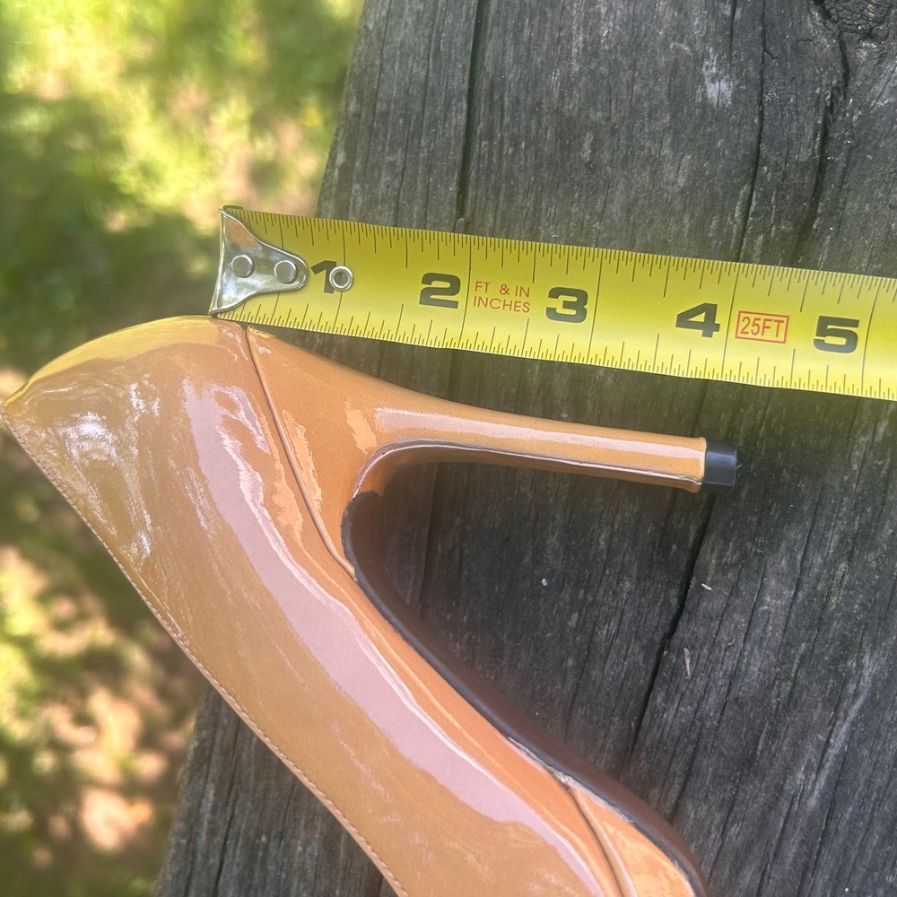 Stuart Weitzman Pumps Patent Leather 4.5 Tan Designer Y2K Office Siren 2000s - Picture 8 of 9